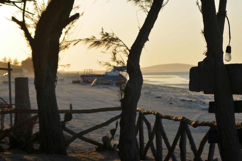 Na Beira Do Mar Pousada Prea Exterior foto