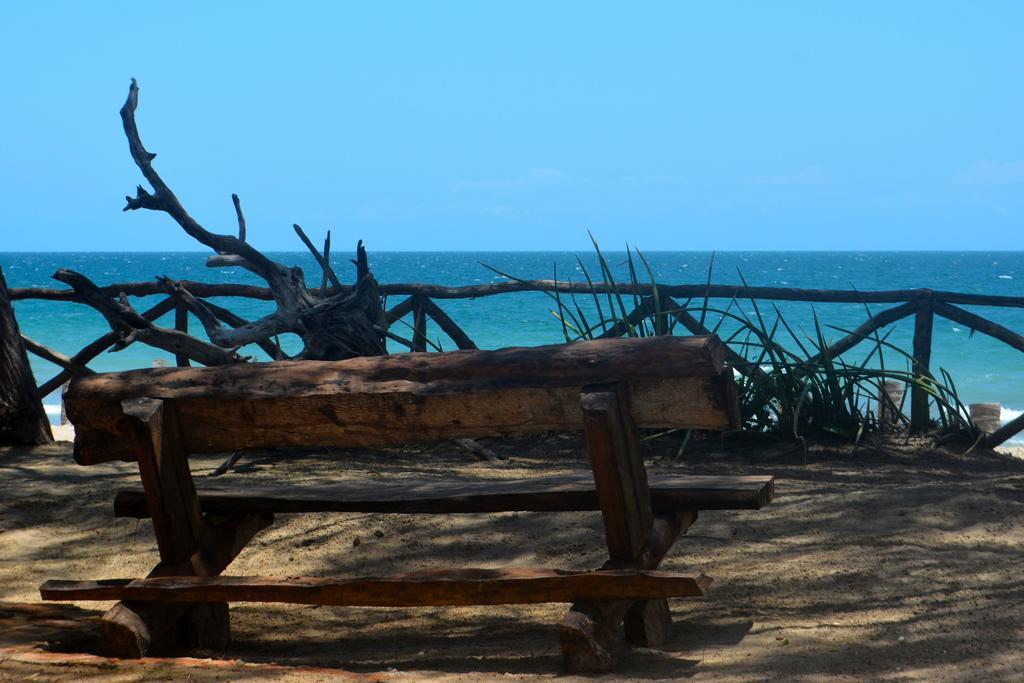 Na Beira Do Mar Pousada Prea Exterior foto